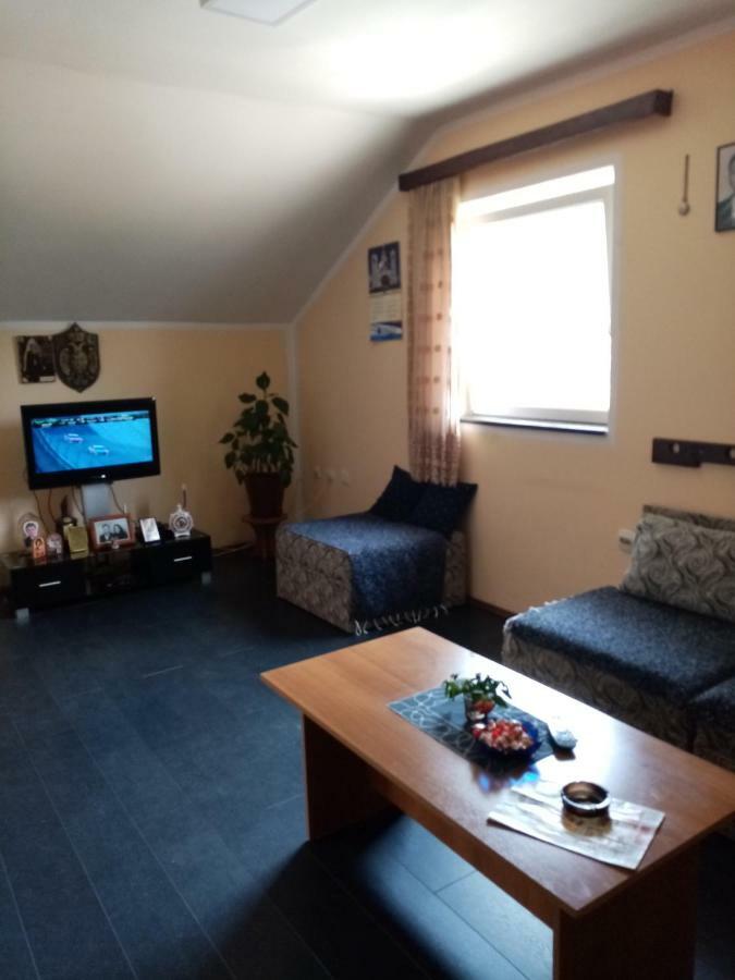 Apartman Pivsko Jezero Hotel Plužine Kültér fotó