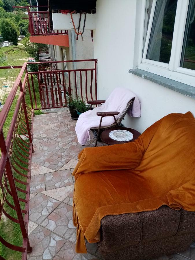 Apartman Pivsko Jezero Hotel Plužine Kültér fotó